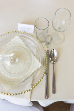 Detale na stole weselnym